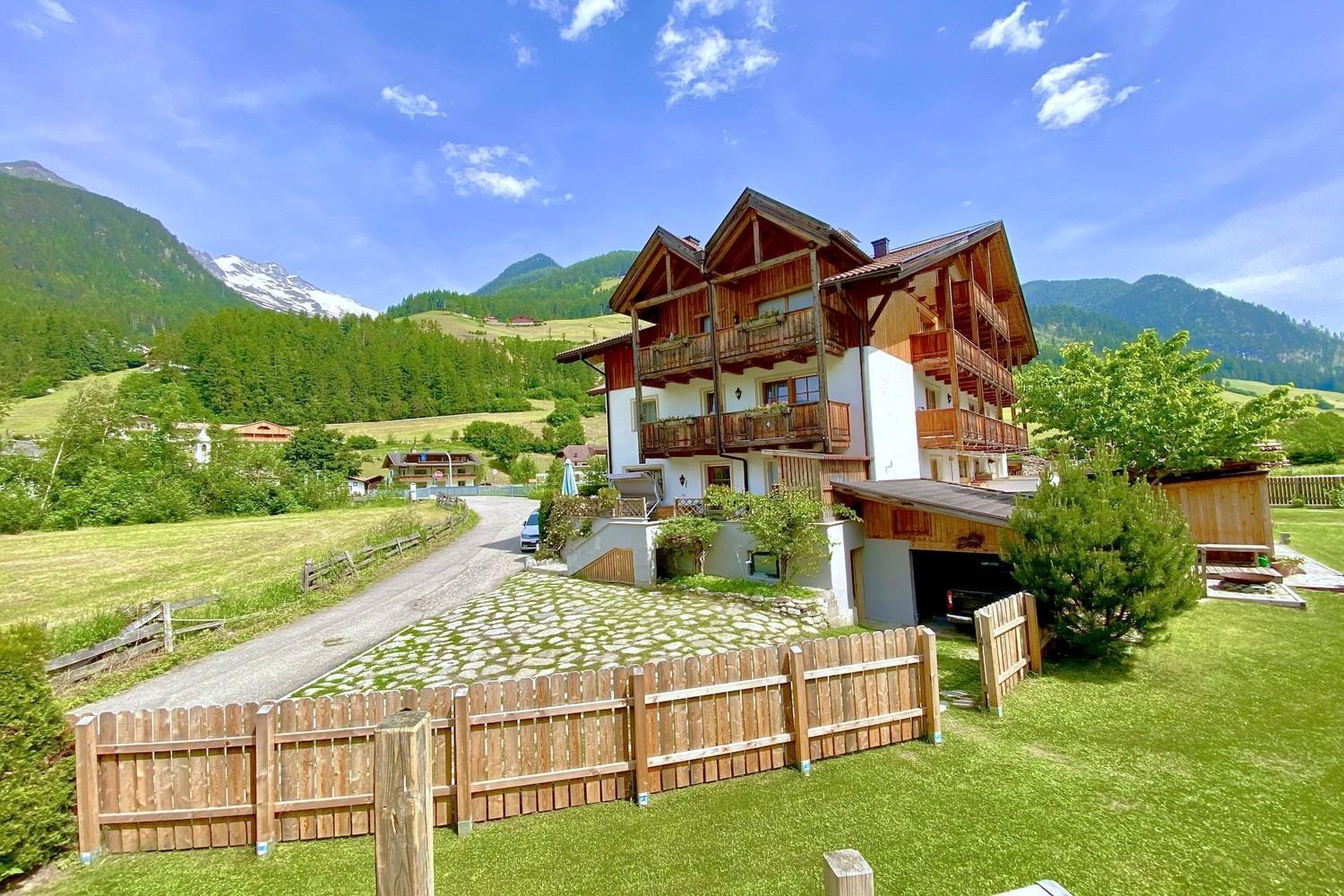 Apartments & Wellness Loefflerblick Cadipietra Exteriör bild